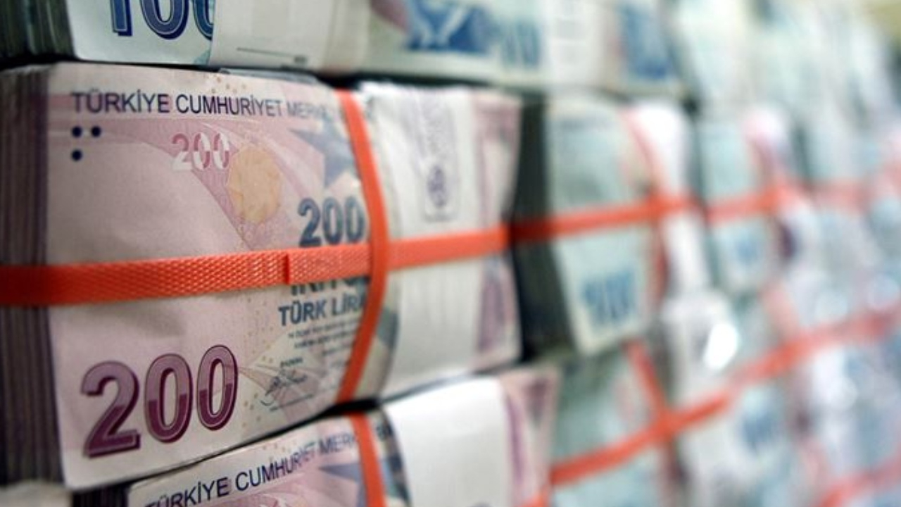 100.000 TL’si olan bankaya gidiyordu; 500.000 ve 1.000.000 TL’nin aylık ödemesi maaşı geçiyor