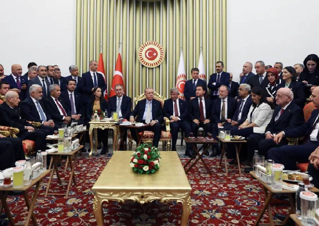 Yıllar sonra aynı karede! Dikkat çeken buluşma: Erdoğan, Babacan ve Davutoğlu yan yana