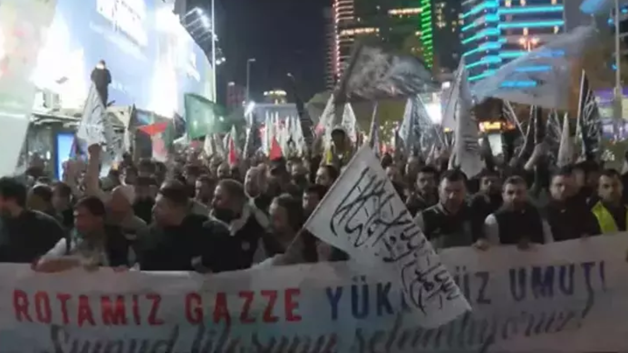 Binlerce kişi sokakta! ABD ve İsrail Konsoloslukları önünde protesto gösterisi