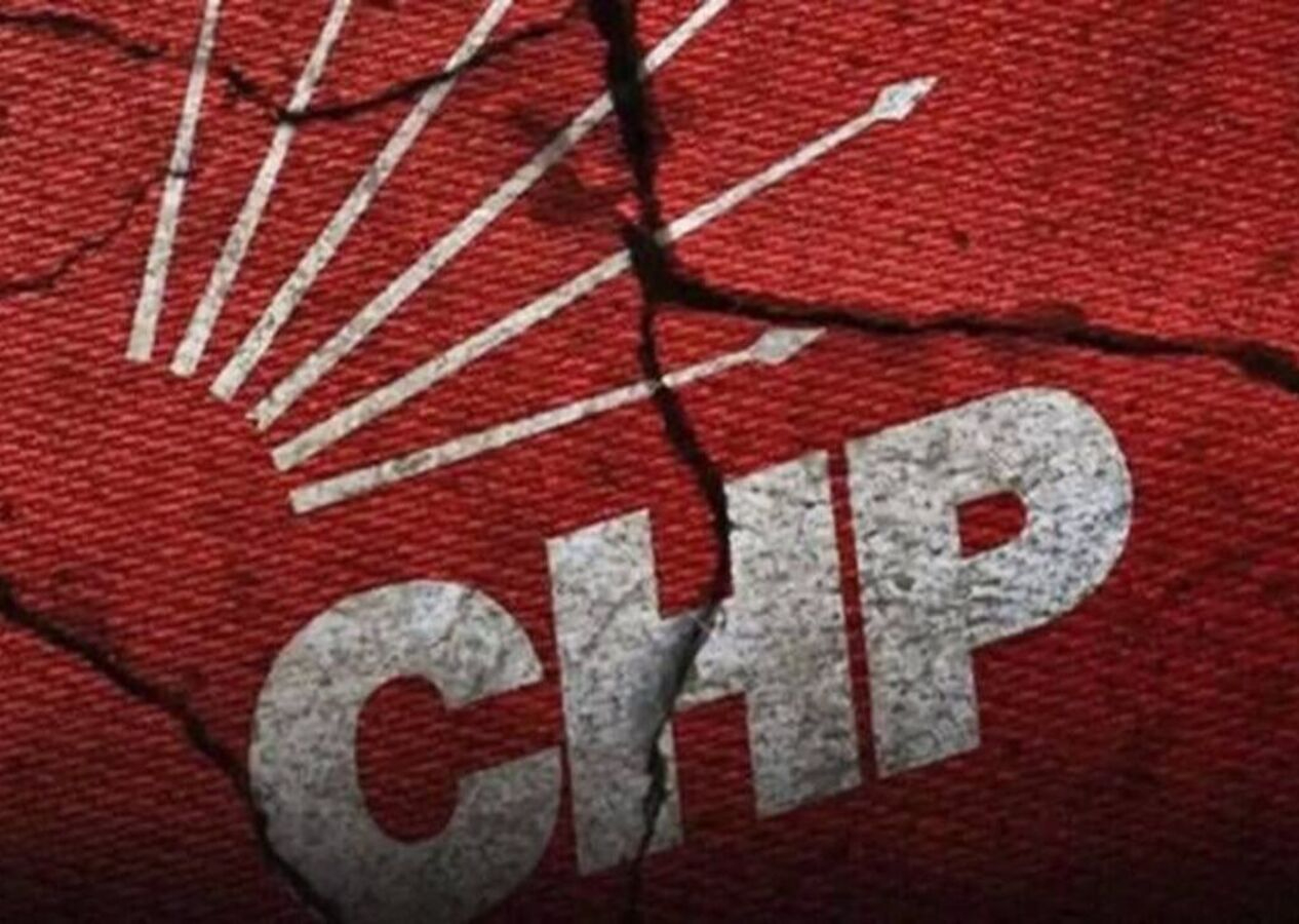 CHP'den bir istifa daha! ''Beni basının önüne attılar''