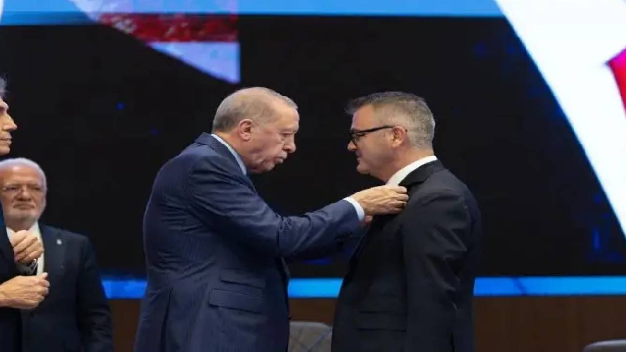 7 Belediye Başkanı daha AK Parti’ye katıldı, rozetleri Erdoğan takacak