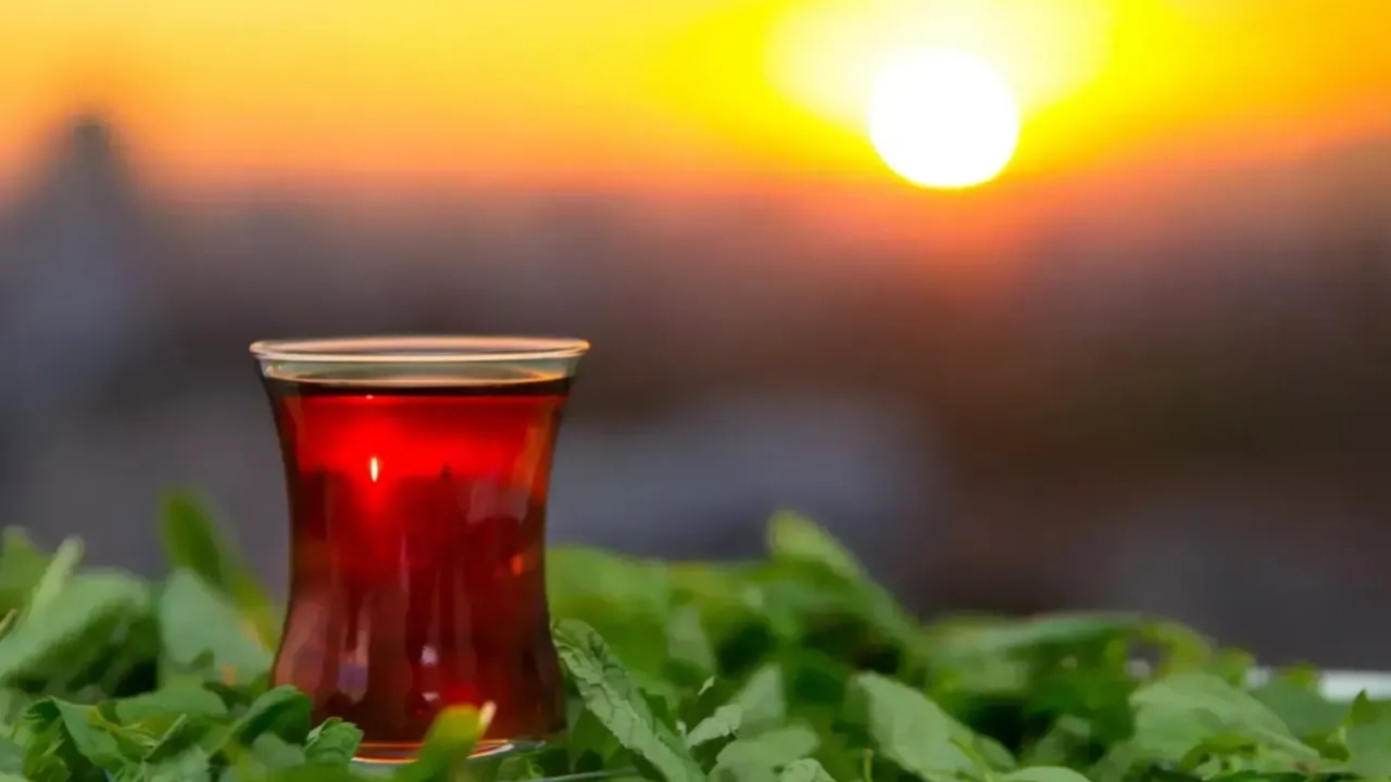 Dünyaca ünlü çay markası Türkiye'den çekiliyor! Rize'deki tesislerini devretti