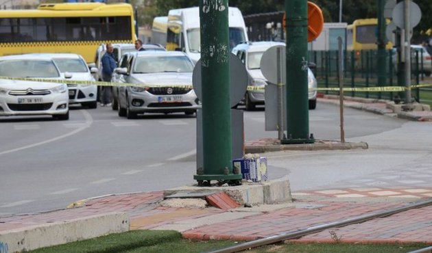 Gaziantep'te bomba alarmı! Tramvay boşaltıldı, yol kapandı...