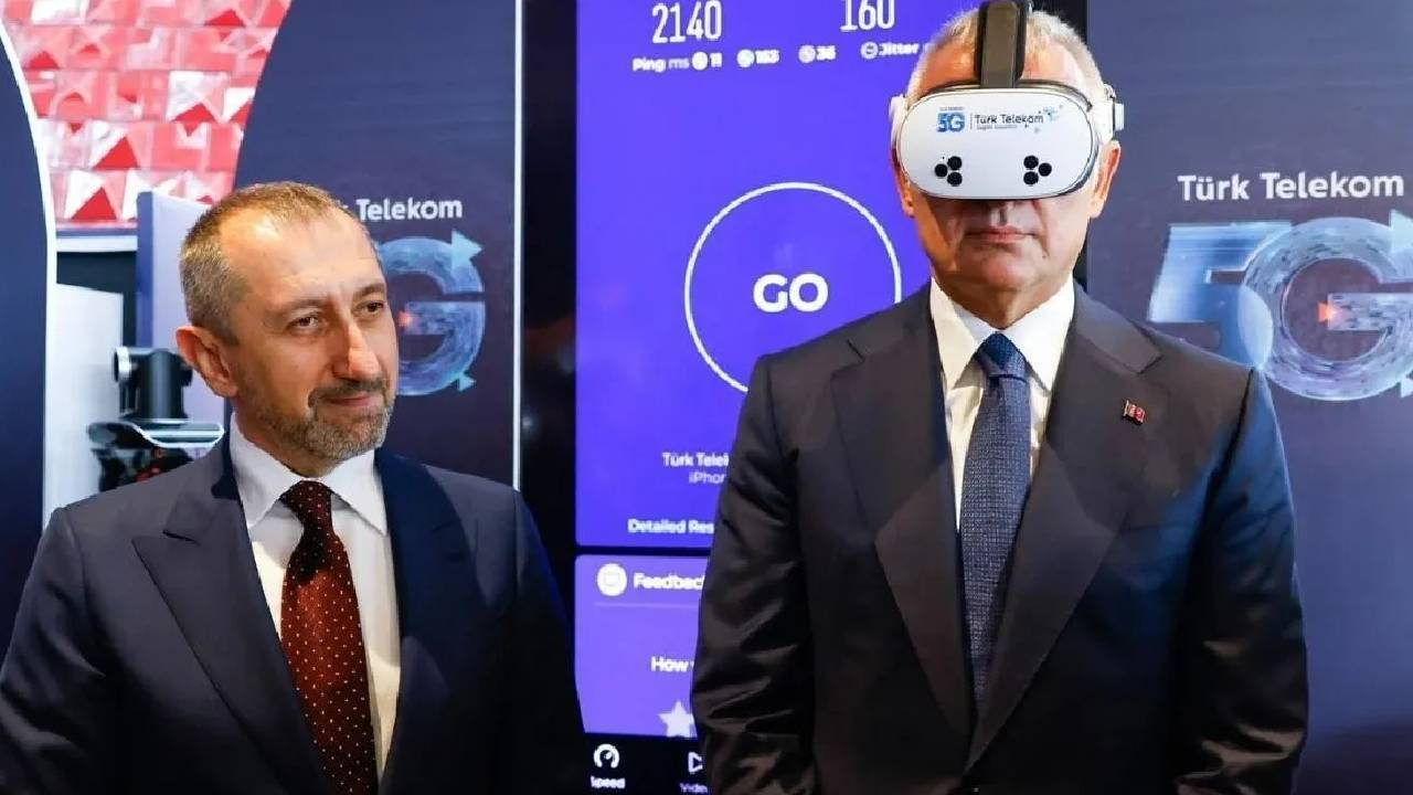 AKM’de 5G çağı başladı: Sanat ve teknoloji buluştu