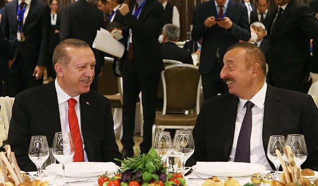 Cumhurbaşkanı Erdoğan onuruna verilen yemeğe katıldı!