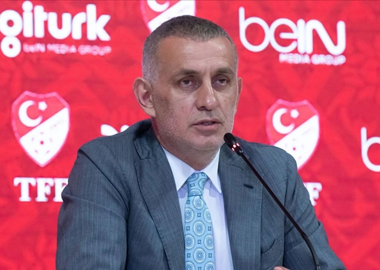 İbrahim Hacıosmanoğlu'ndan bomba iddia: Birileri hakemleri kolundan tutmuş götürmüş!