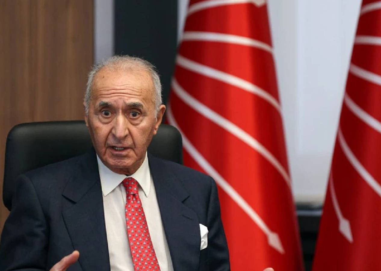 Eski CHP Genel Başkanı Hikmet Çetin hastaneye kaldırıldı