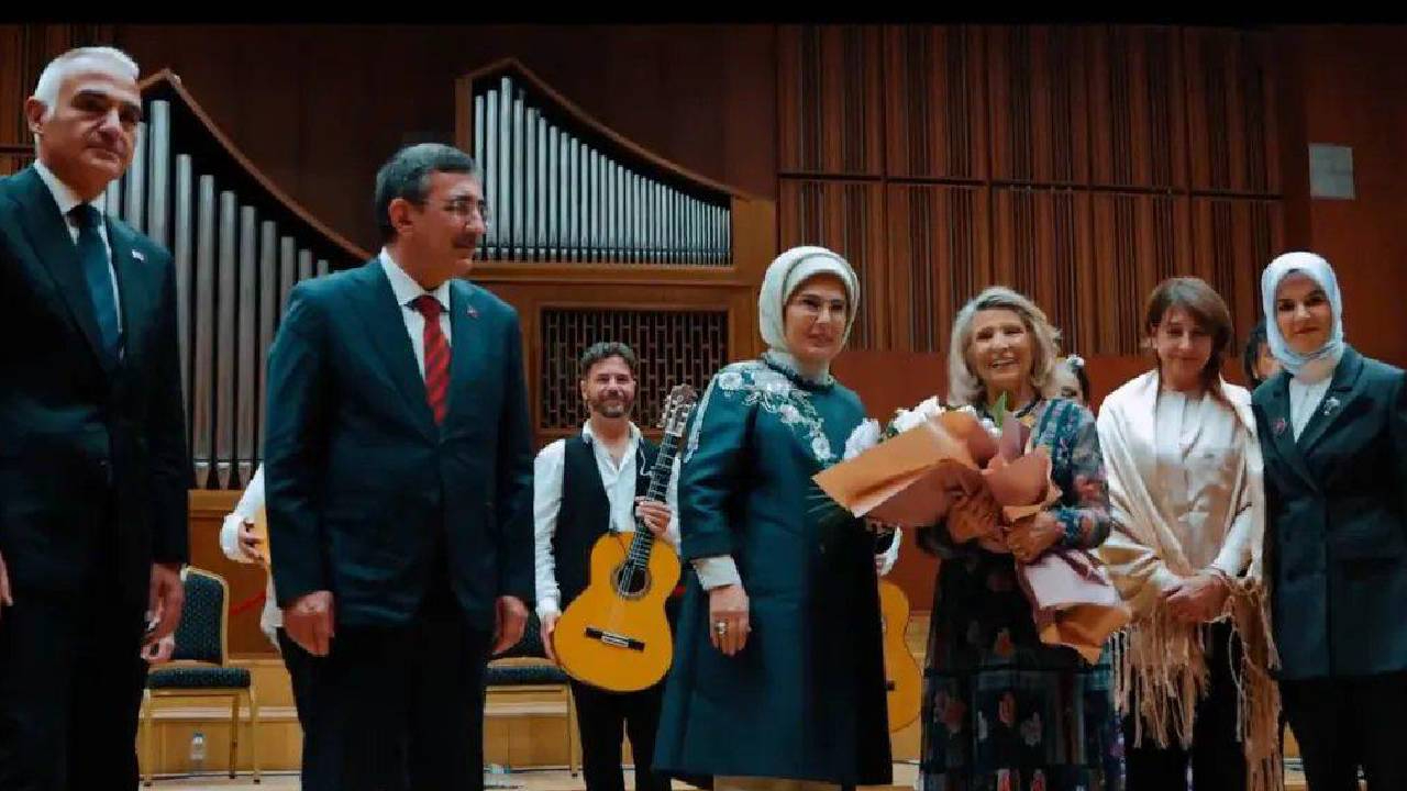 Filistin için tek yürek!  Emine Erdoğan: “Sanatın gücüyle Gazze'nin yaralı kalbine dokunduk”