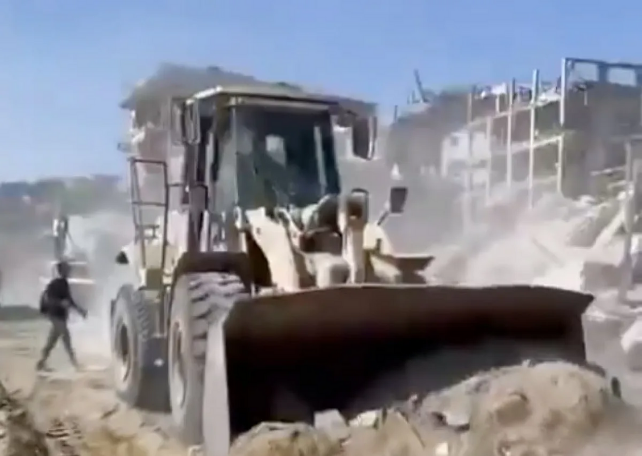 Gazze'de ateşkes sonrası enkazlar temizlenmeye başlandı