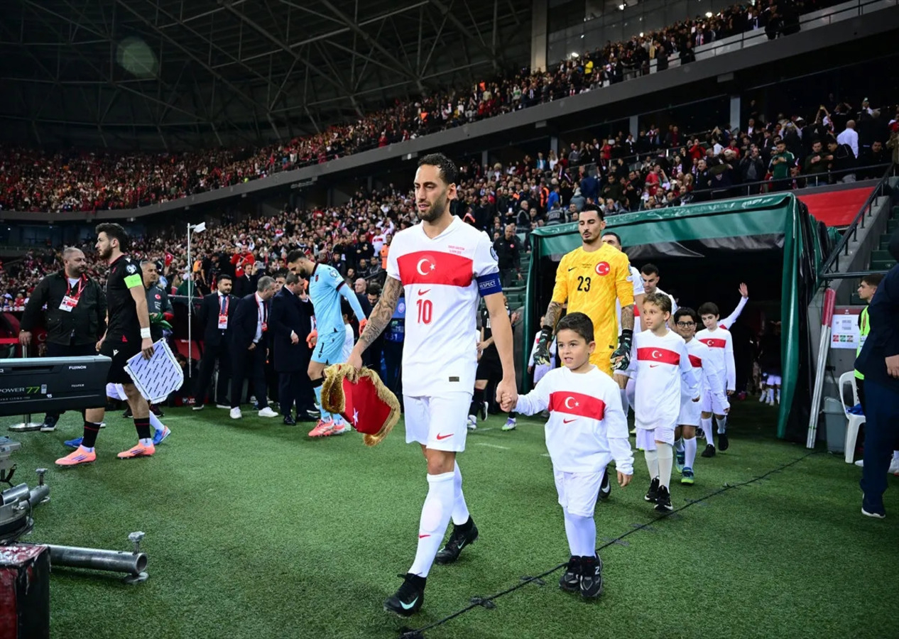 Milli futbolcular, Filistinli çocuklarla bir araya geldi