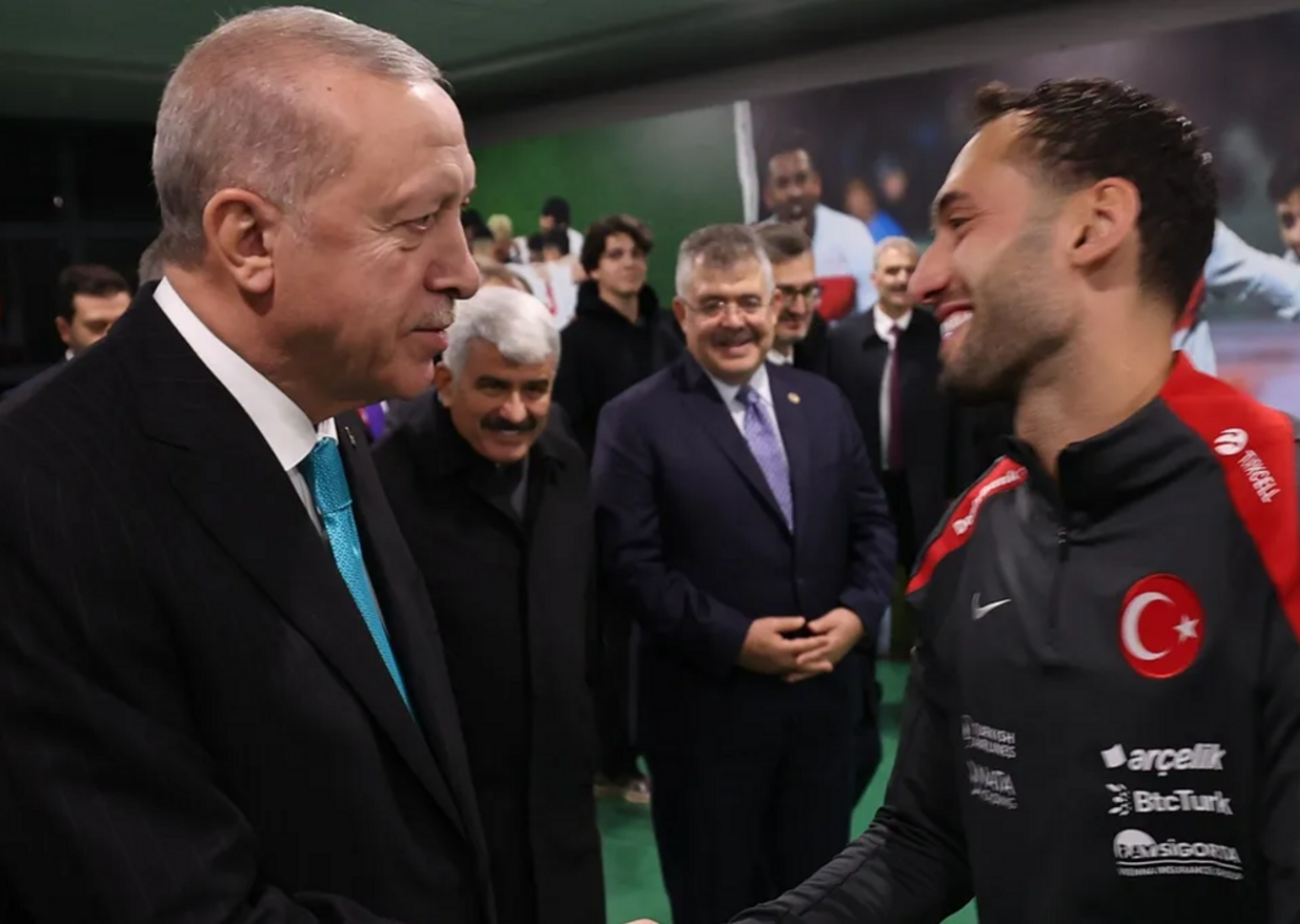 Cumhurbaşkanı Recep Tayyip Erdoğan'dan A Milli Futbol Takımı'na özel tebrik
