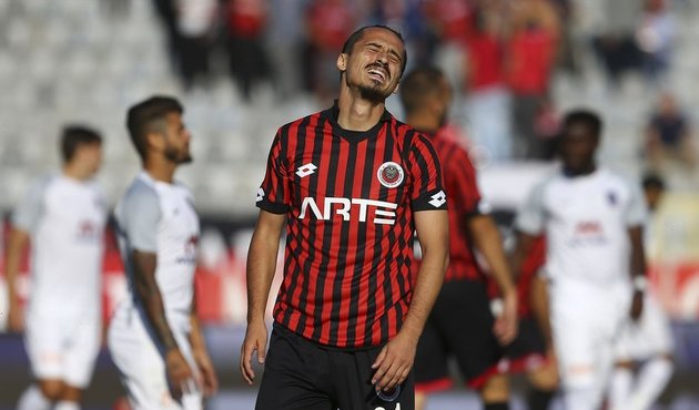 Serdar Özkan: Futbol hayatımın yanlışı Galatasaray'a gitmekti