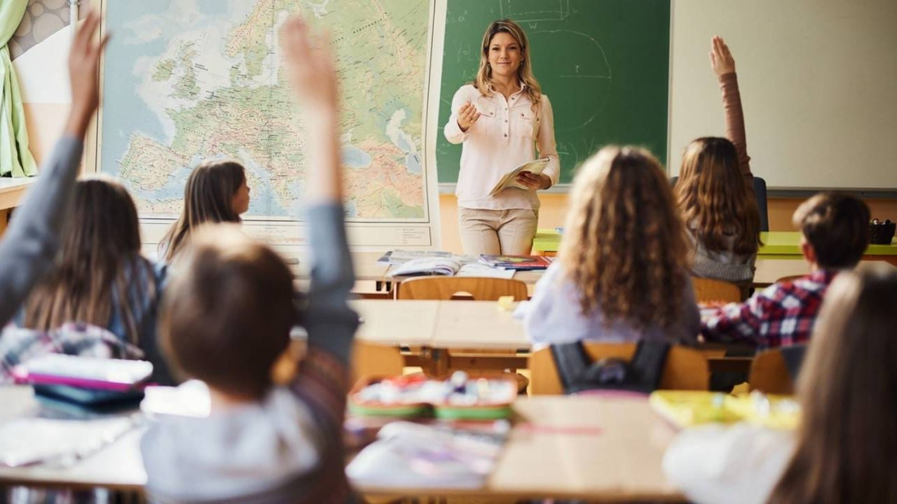 MEB 15 Bin öğretmen ataması ne zaman yapılacak? Başvuru şartları ve KPSS puanı hesaplama