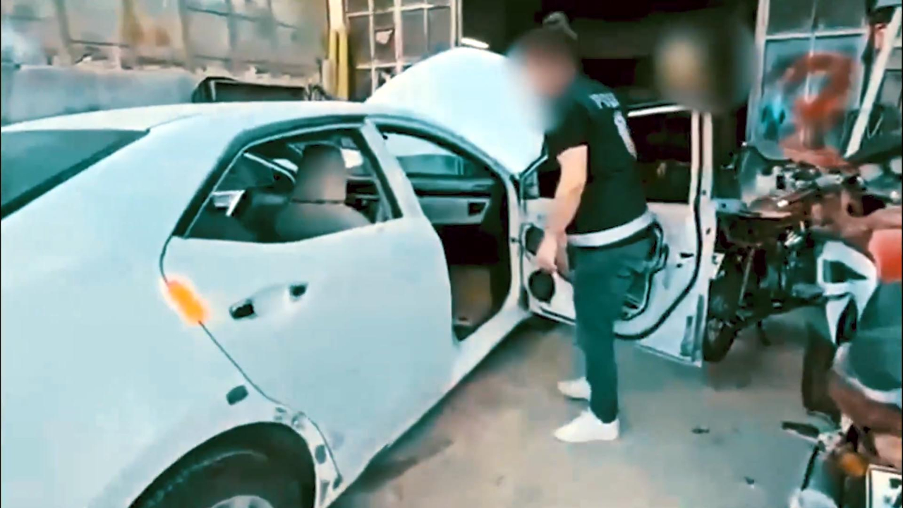 Sıfır araç gibi sattılar! Motor ve şasi numaralarını kopyaladılar: ‘Change araç’ çetesine büyük operasyon