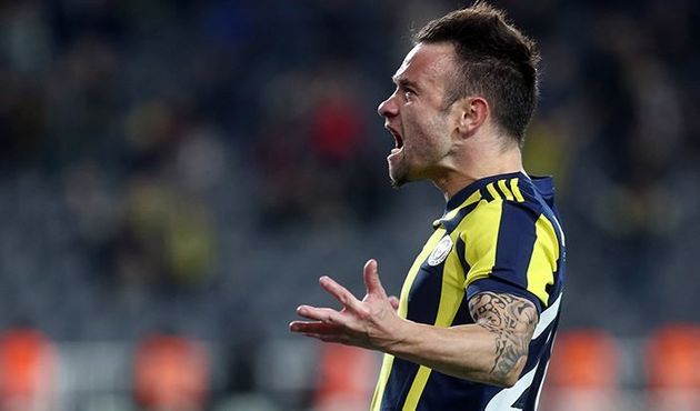 Bir küfür de Valbuena'dan!