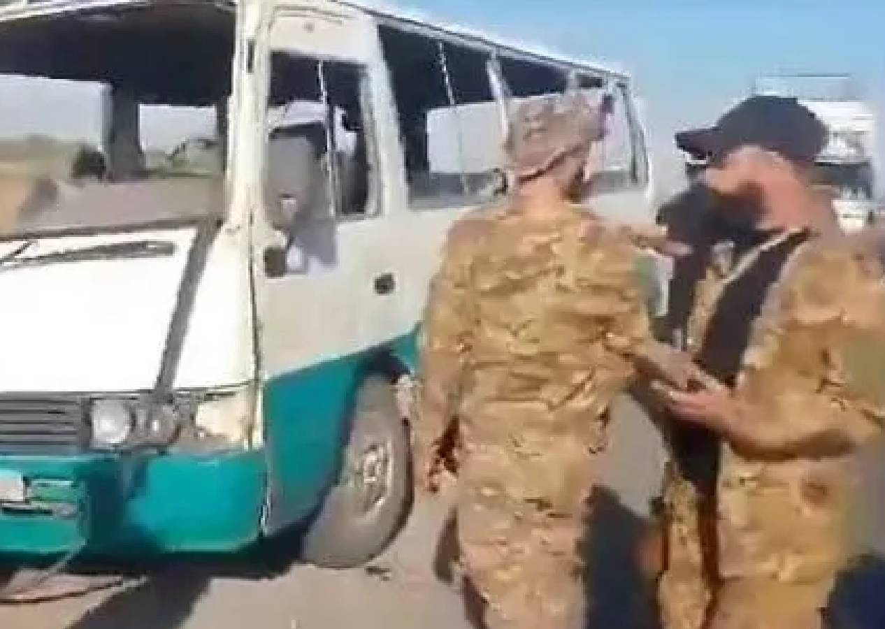 Suriye ordusuna kanlı tuzak! Deyrizor’da askeri otobüse bombalı saldırı: 4 ölü, 9 yaralı