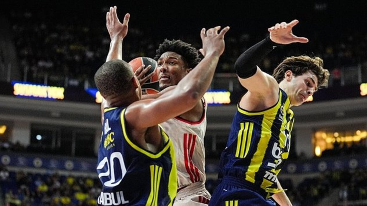 Fenerbahçe Bayern Münih'i dağıttı, 3 maçlık mağlubiyet serisi sonlandı (Fenerbahçe Beko 88 - 73 Bayern Münih | Maçın özeti)
