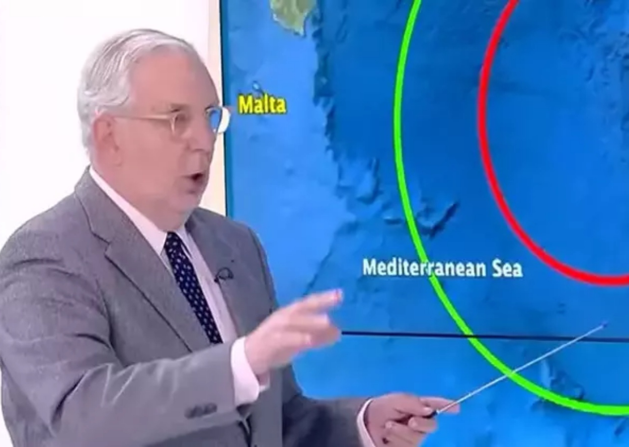 Yunanistan’dan tehlikeli provokasyon: Amiral harita açıp Türkiye’yi hedef aldı! Sunucu hatırlatınca çileden çıktı...