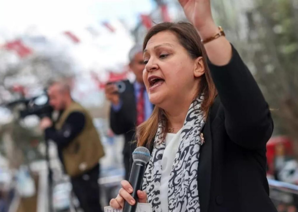 Tantana boşa düştü... Burcu Köksal’dan Sinan Burhan ve Mehmet Çiçek'in "AK Parti'ye geçecek" iddiasına saatler sonra yalanlama!