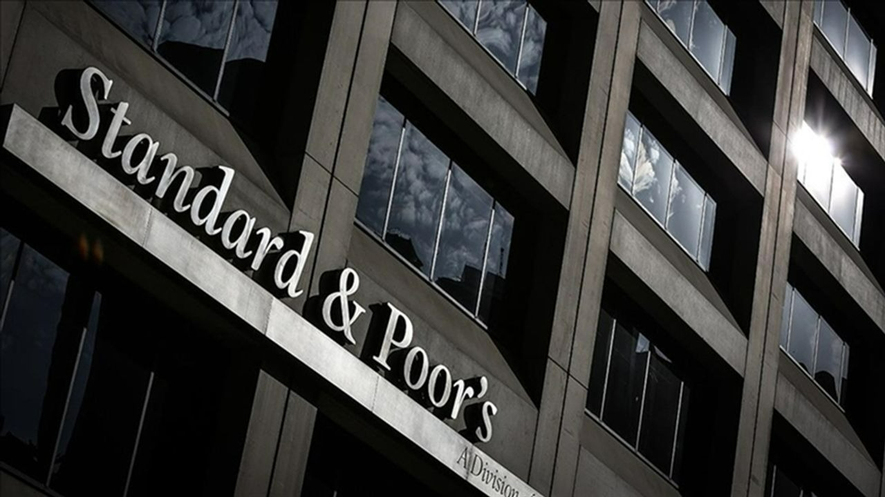 "Standard & Poor's'tan Türkiye'ye yeşil ışık! İşte kredi notları...