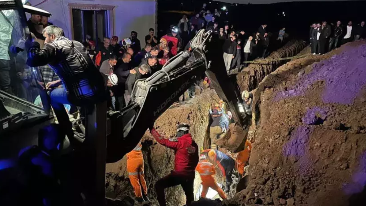 Bursa'da facia! Mudanya'da göçük oluştu! 2 kişi hayatını kaybetti!