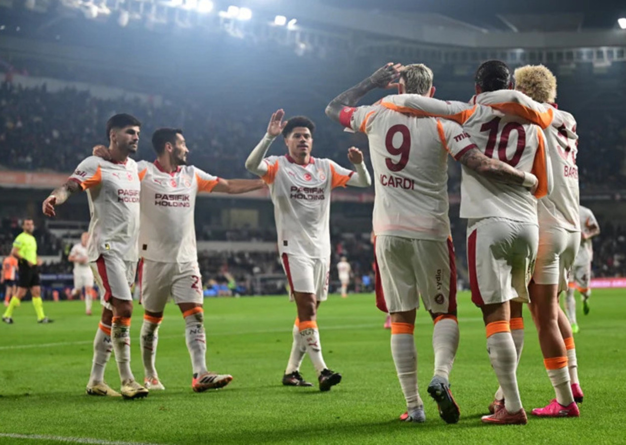Leroy Sane alev aldı, Galatasaray 3 puanı hanesine yazdırdı (Başakşehir 1 - 2 Galatasaray | Maçın özeti)