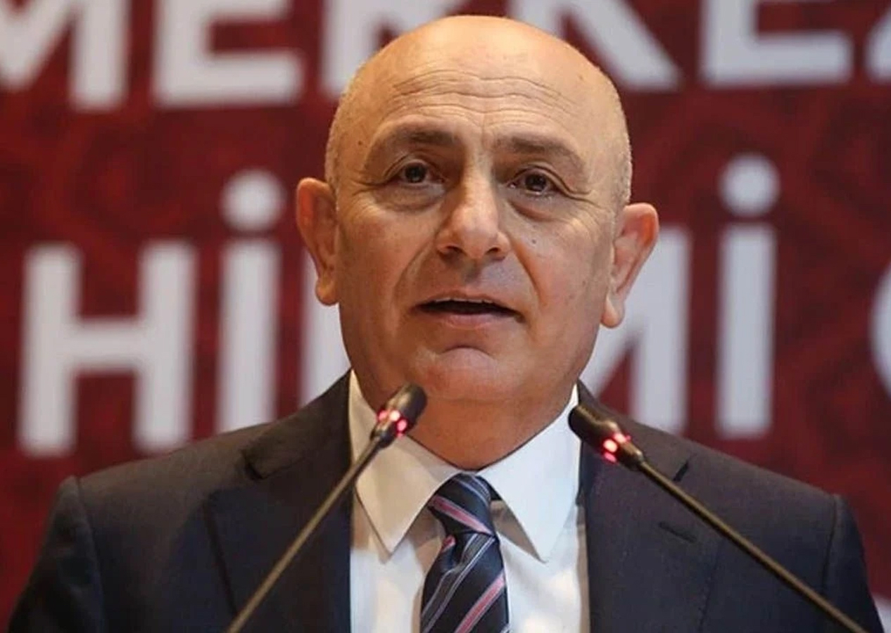 Karagümrük başkanı devre arasında stadı terketti! "Böyle hakem mi olur?"