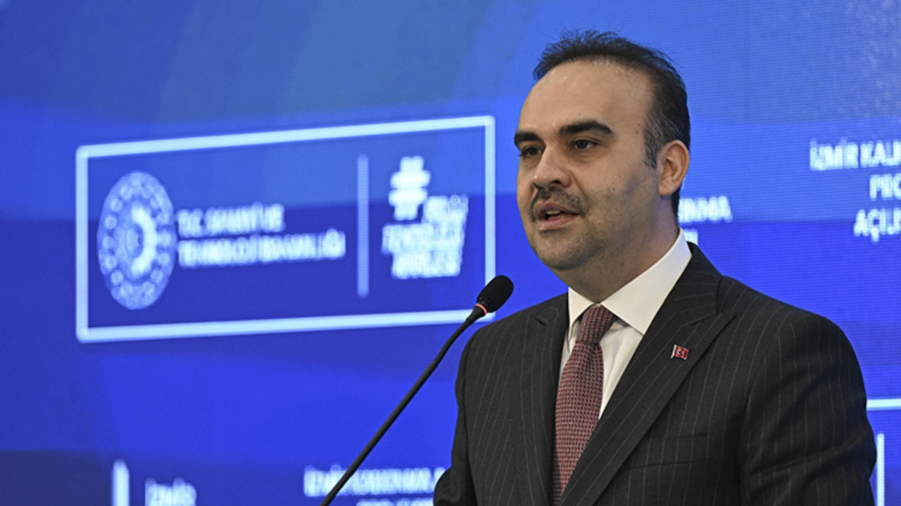 Bakan Kacır: Kritik alanlarda dışa bağımlılığı azaltacağız