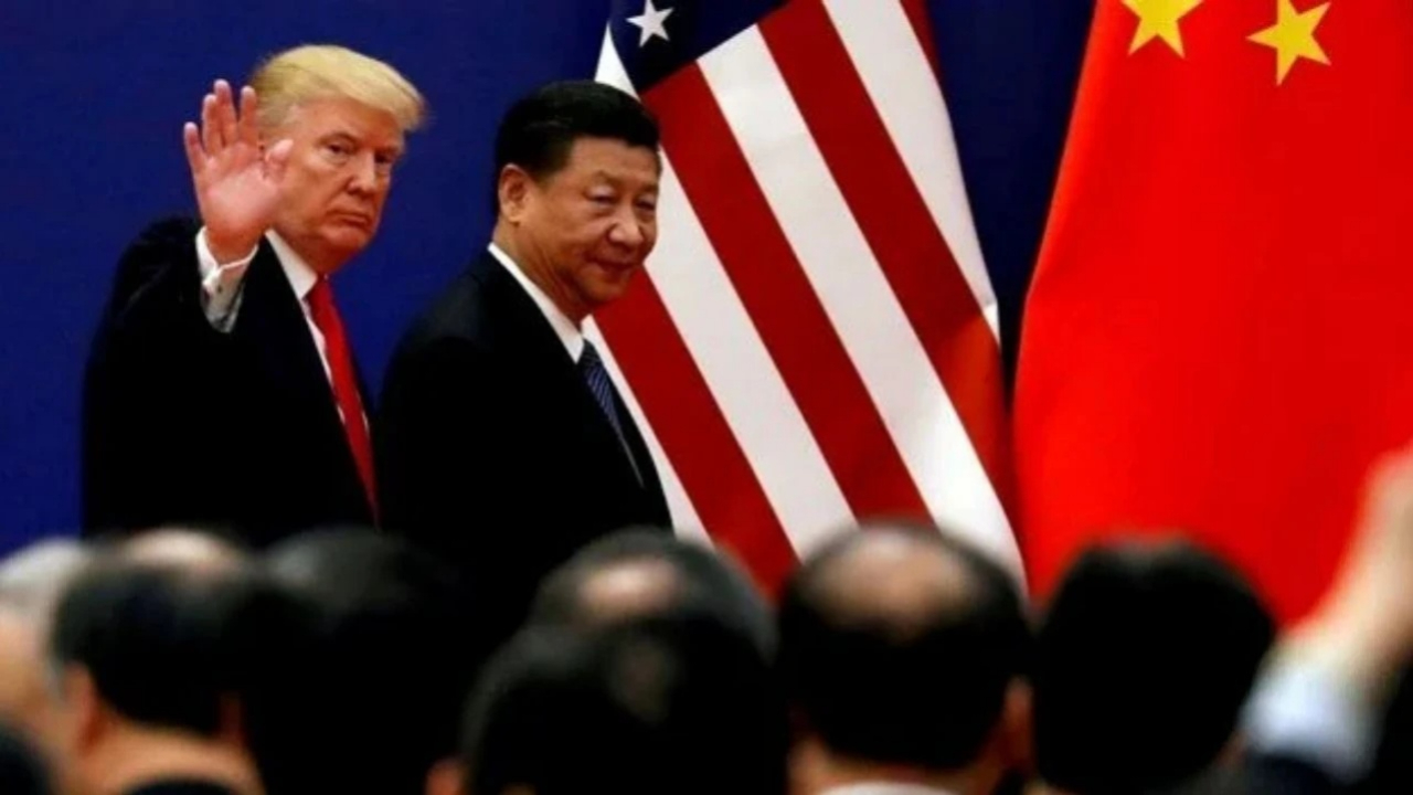 Trump’tan Çin’e ticaret savaşında yeni hamle! Yüzde 155 gümrük vergisi 1 Kasım’da başlıyor!