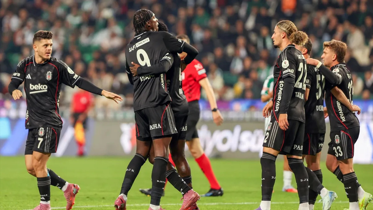 Beşiktaş deplasmanda kazandı, 3 puanı hanesine yazdırdı (Konyaspor 0 - 2 Beşiktaş | Maçın özeti)