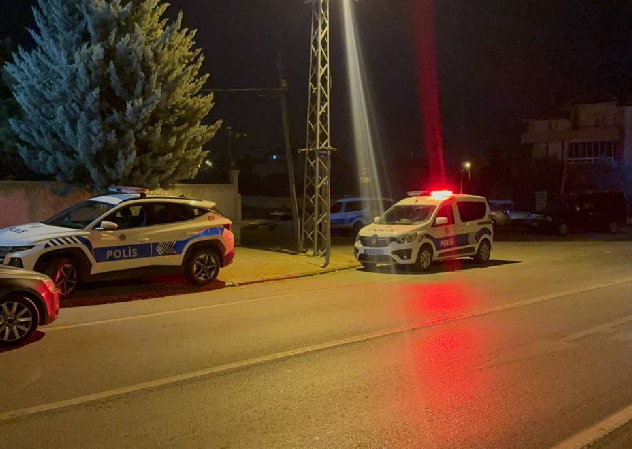 Polis merkezinde kanlı olay! Gözaltındaki şüpheliyi sırtından bıçaklayarak öldürdü