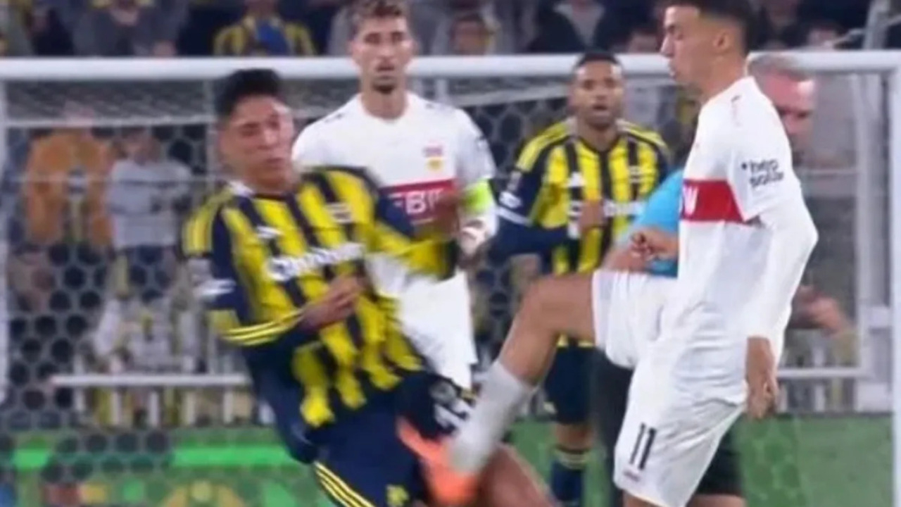 Kadıköy'de tepki çeken hareket! Hakem kırmızı kartı atladı!