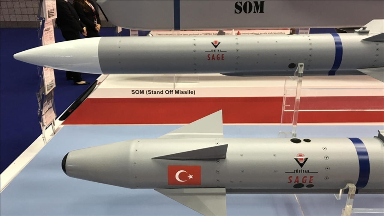 Yunan basınından itiraf: Türk füzeleri dengeleri değiştirecek!