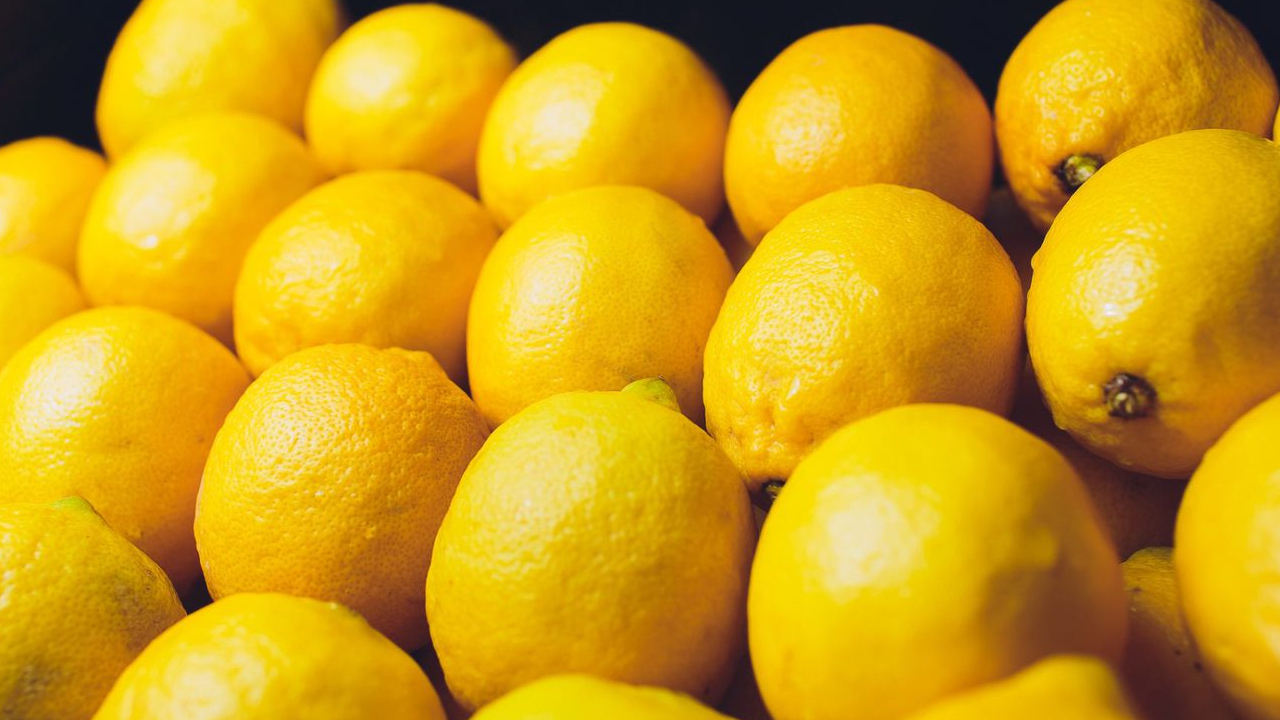 Limon saklamanın püf noktası. Haftalarca küflenmiyor ve bozulmuyor