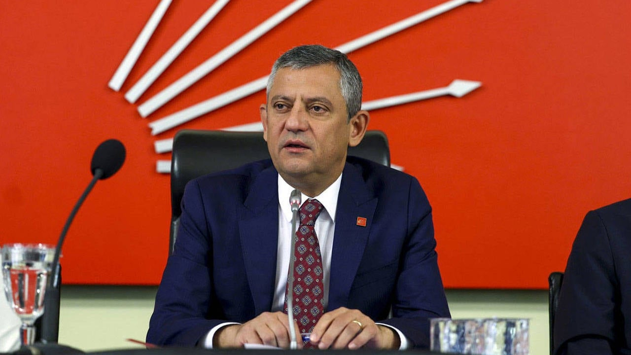 Özgür Özel ve Erkan Baş dahil 12 ismin dokunulmazlıklarının kaldırılması için hazırlanan 18 dosya TBMM'ye sevk edildi
