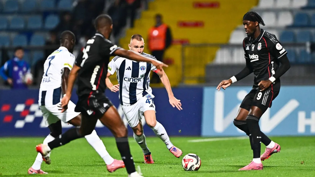 Beşiktaş skoru koruyamadı, Kasımpaşa engelini aşamadı (Kasımpaşa 1 - 1 Beşiktaş | Maçın özeti)