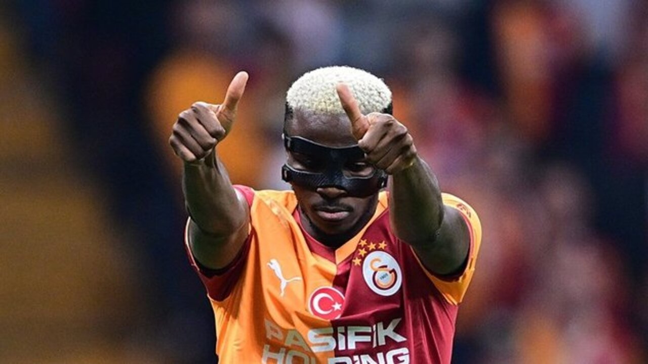 Victor Osimhen'den müsabaka sonrası Okan Buruk'a övgü dolu sözler: Çok büyük bir efsane
