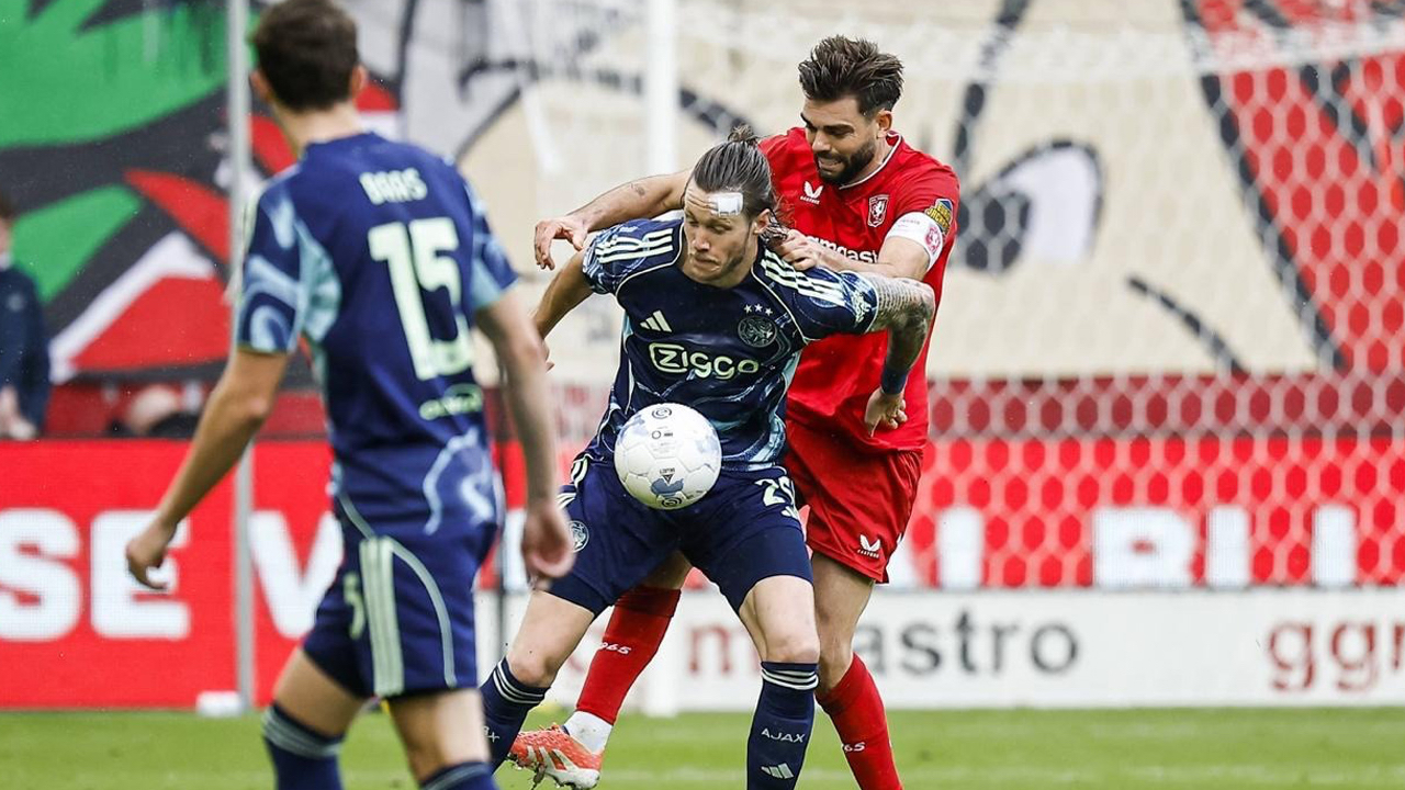 Galatasaray'ın rakibi Ajax geriye düştüğü maçta galibiyeti kaptı
