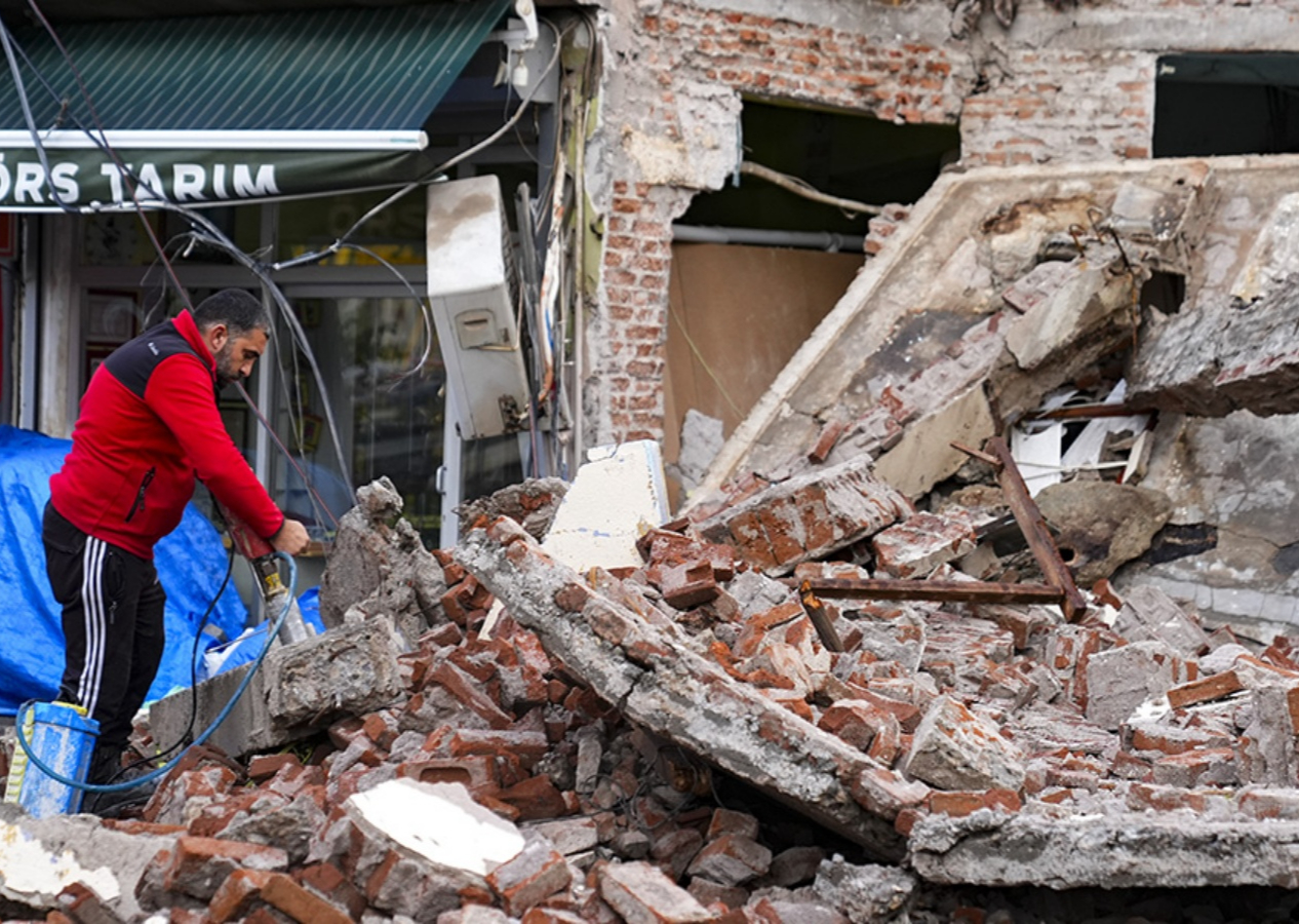 Balıkesir Sındırgı'da 4.6 büyüklüğünde bir deprem daha!