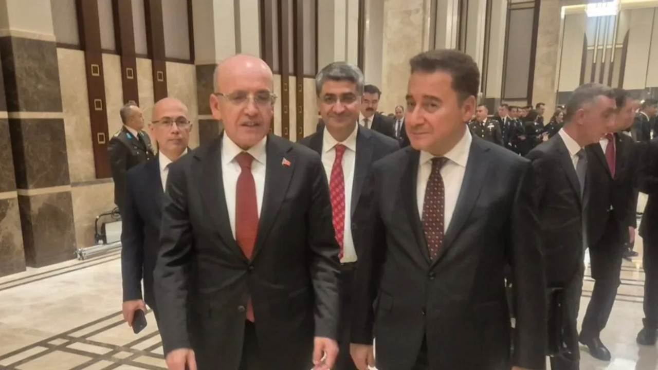 Eski yol arkadaşları yeniden buluştu: Ekonomi sohbetleri dikkat çekti!