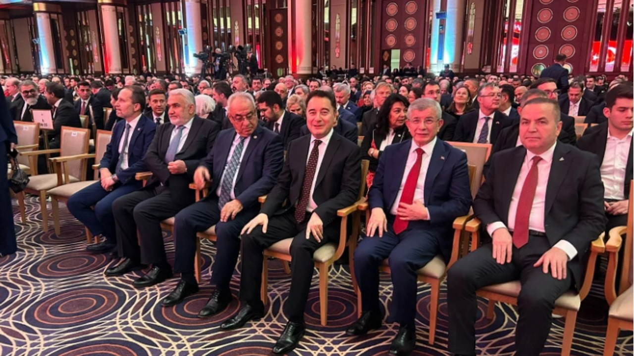 Bahçeli AK Parti'ye kızdı mı? "MHP 29 Ekim Resepsiyonunda yoktu"