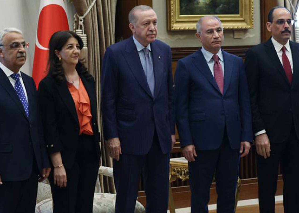 Beştepe'de görüşeceklerdi! İmralı Heyeti-Erdoğan görüşmesinin saati değişti: Nedeni belli oldu