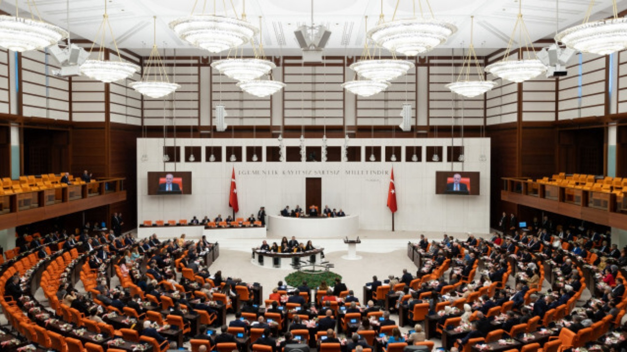 Bütçe görüşmeleri başladı! Milyonlarca memur ve emeklinin gözü refah payında