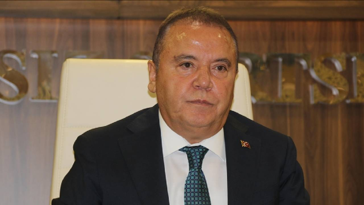 Yasak aşkına büyük jestler! CHP’li Muhittin Böcek’ten sevgilisine lüks hediyeler! Ev, Audi ve Rolex iddiası