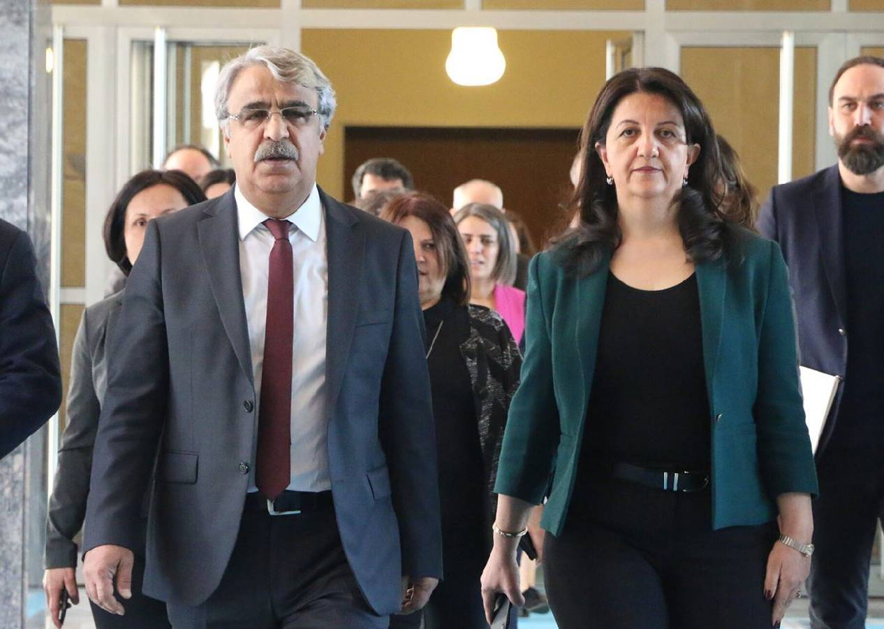 DEM Parti İmralı’ya gidiyor! Heyet 3 Kasım’da Abdullah Öcalan’la görüşecek: Beştepe ziyareti sonrası ilk kez...