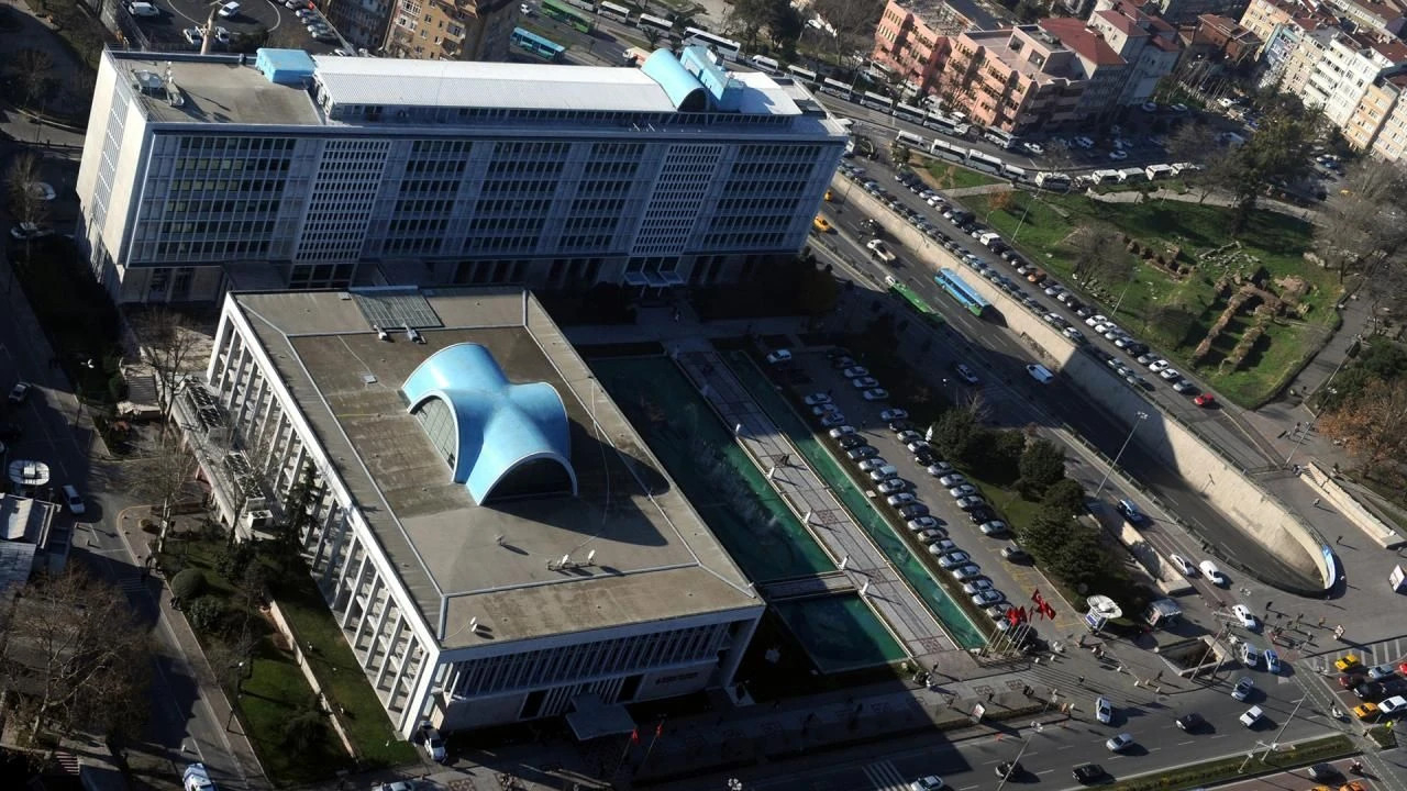 İBB'ye veri hırsızlığı soruşturmasında 4 şüpheli tutuklandı
