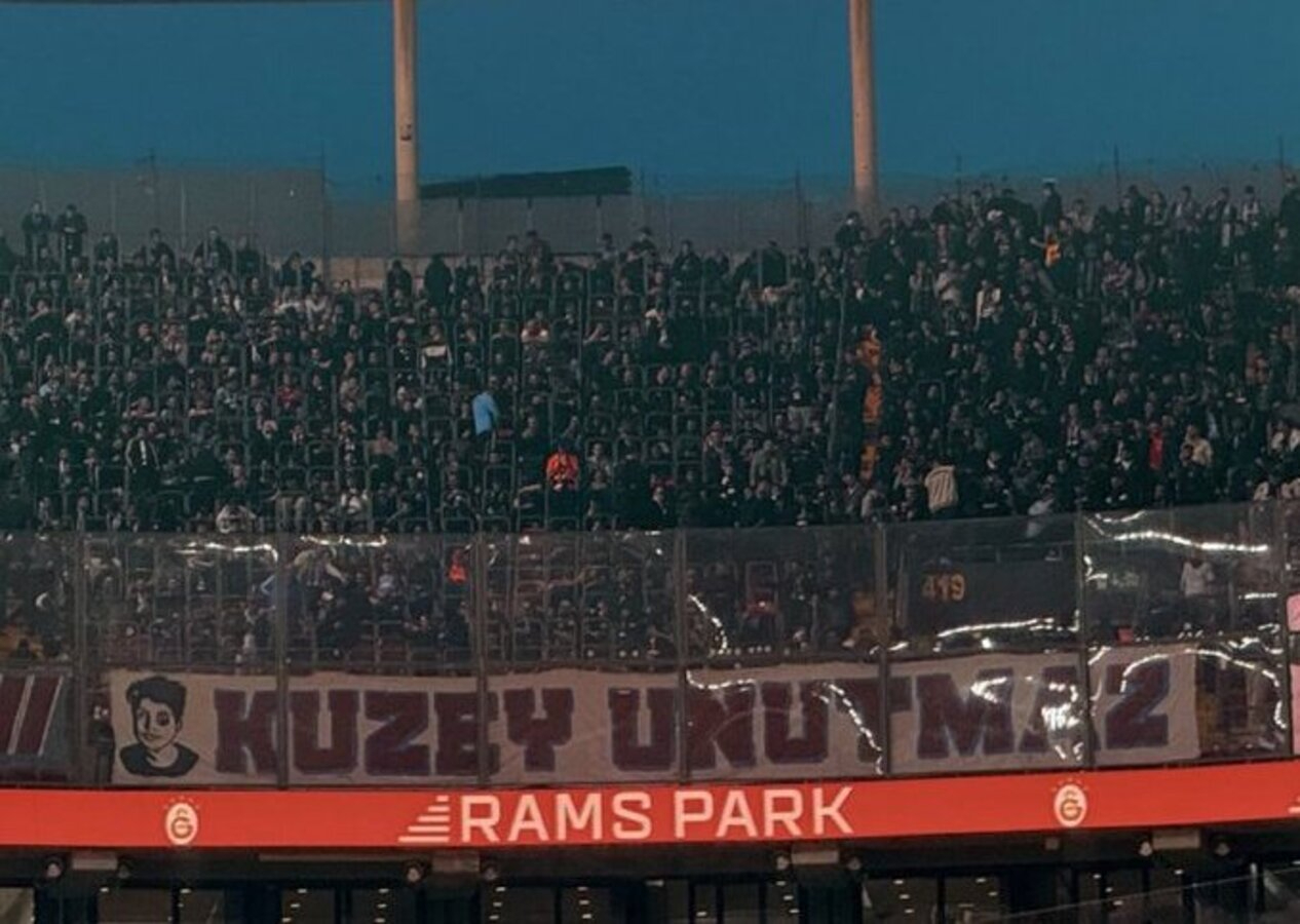Derbi öncesi RAMS Park’ta duygusal anlar: Mattia Ahmet Minguzzi'ye özel pankart!
