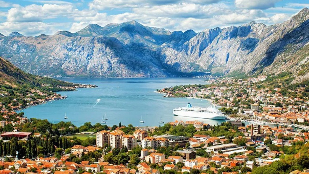 Karadağ vizesiz seyahatleri durdurdu! Turlar iptal ediyor, rota Balkanlara kayıyor
