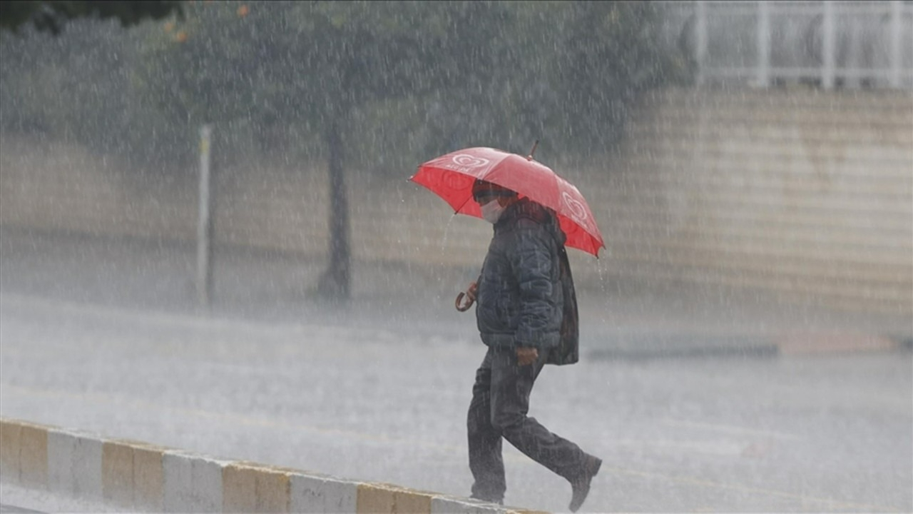 Meteoroloji’den kritik uyarı! İstanbul dahil 32 il için sağanak alarmı verildi