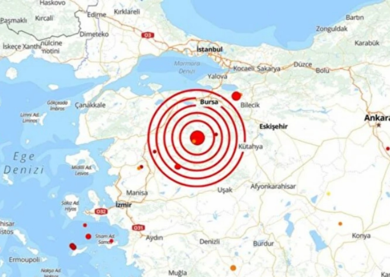 Balıkesir'de 4,3 büyüklüğünde deprem! Çevre illerden de hissedildi...